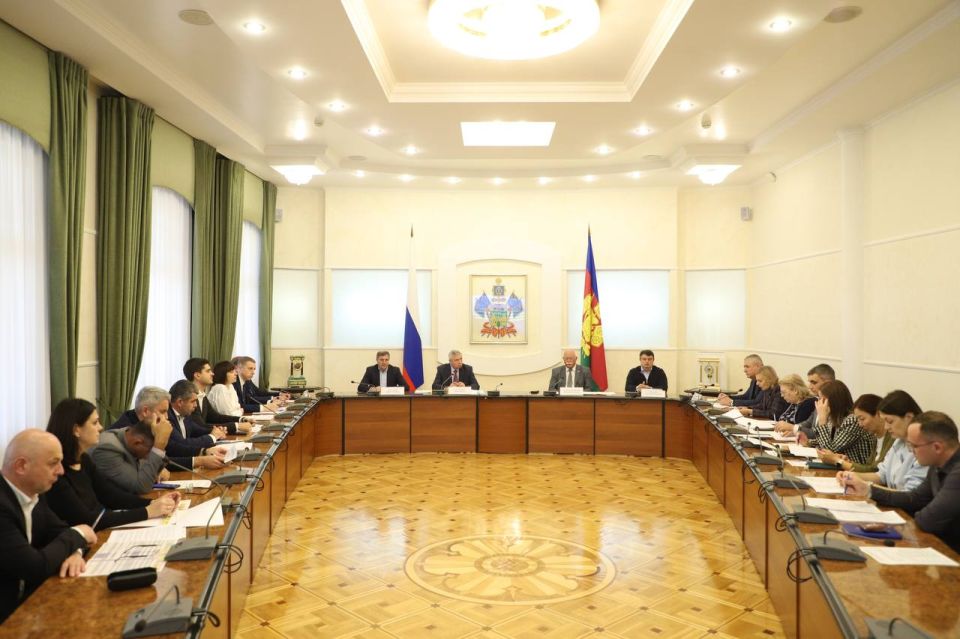    -        ,             ...