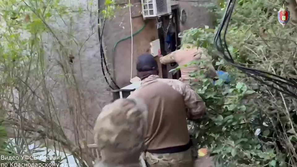 Сотрудники ФСБ задержали в Сочи пытавшегося стать террористом мужчину