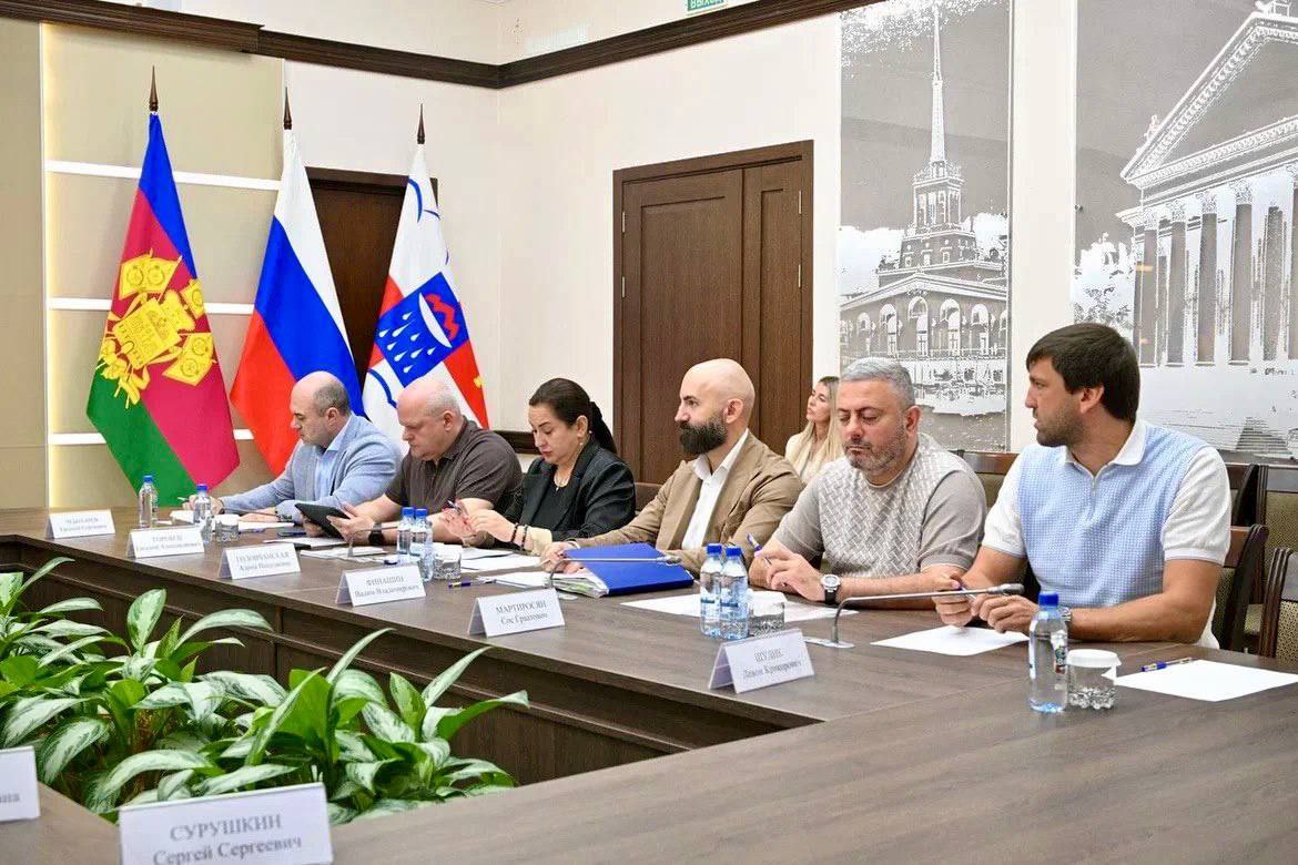 Глава Сочи Андрей Прошунин провел рабочее совещание по вопросу строительства социальных объектов Глава Сочи Андрей Прошунин провел рабочее совещание по вопросу строительства социальных объектов