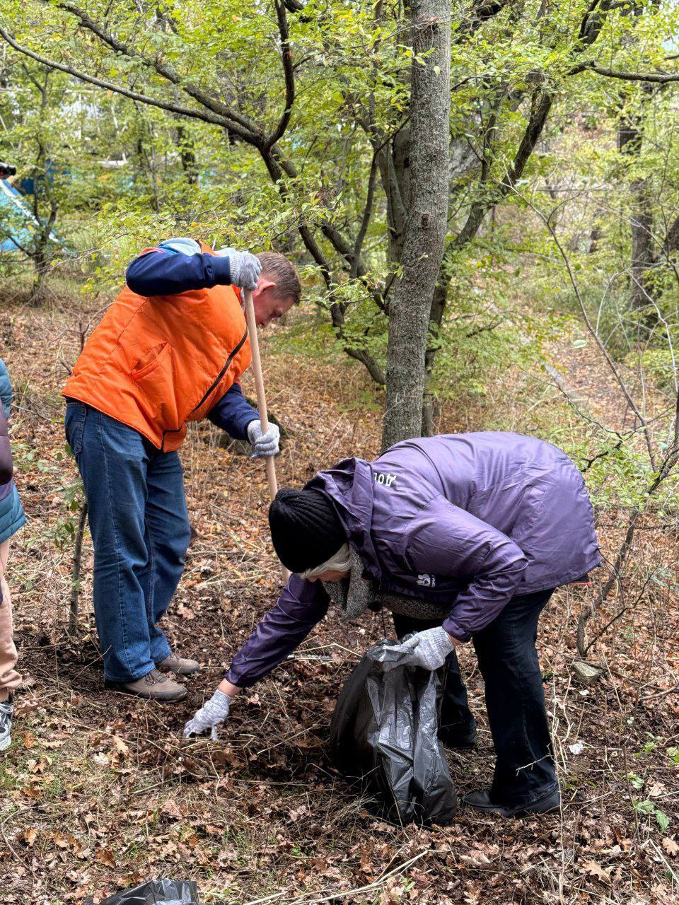 Анапские волонтеры провели субботник на заповедной территории Большого Утриша Анапские волонтеры провели субботник на заповедной территории Большого Утриша