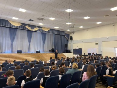 Сотрудники Госавтоинспекции и «Байк центра» провели профилактическое занятие для детей