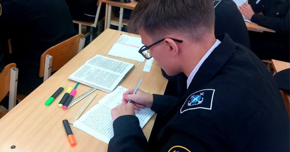 21          ӻ          , ,      