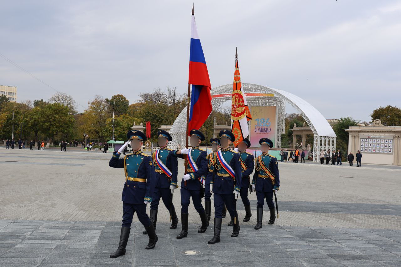 В АРМАВИРЕ СОСТОЯЛСЯ ВЫПУСК КУРСАНТОВ ЛЕТНОГО УЧИЛИЩА В АРМАВИРЕ СОСТОЯЛСЯ ВЫПУСК КУРСАНТОВ ЛЕТНОГО УЧИЛИЩА