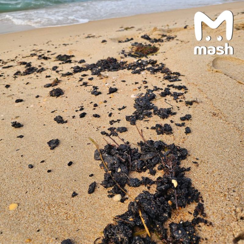 До 900 тонн мазута может выплыть на четыре пляжа Анапы, которые популярны у российских туристов