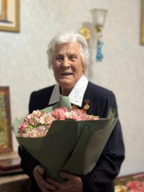 Сегодня 90-летний юбилей отмечает ветеран Великой Отечественной войны, житель блокадного Ленинграда и Почётный гражданин Сочи — Галина Белокрыльцева