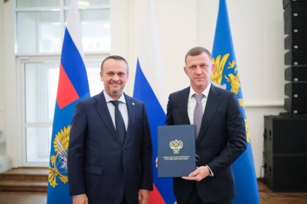Глава Краснодара удостоен награды Министерства транспорта России за достигнутые трудовые успехи и многолетнюю добросовестную работу в транспортной отрасли