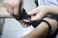 Краснодарские оперуполномоченные изобличили пассажирку трамвая в краже телефона у кондуктора