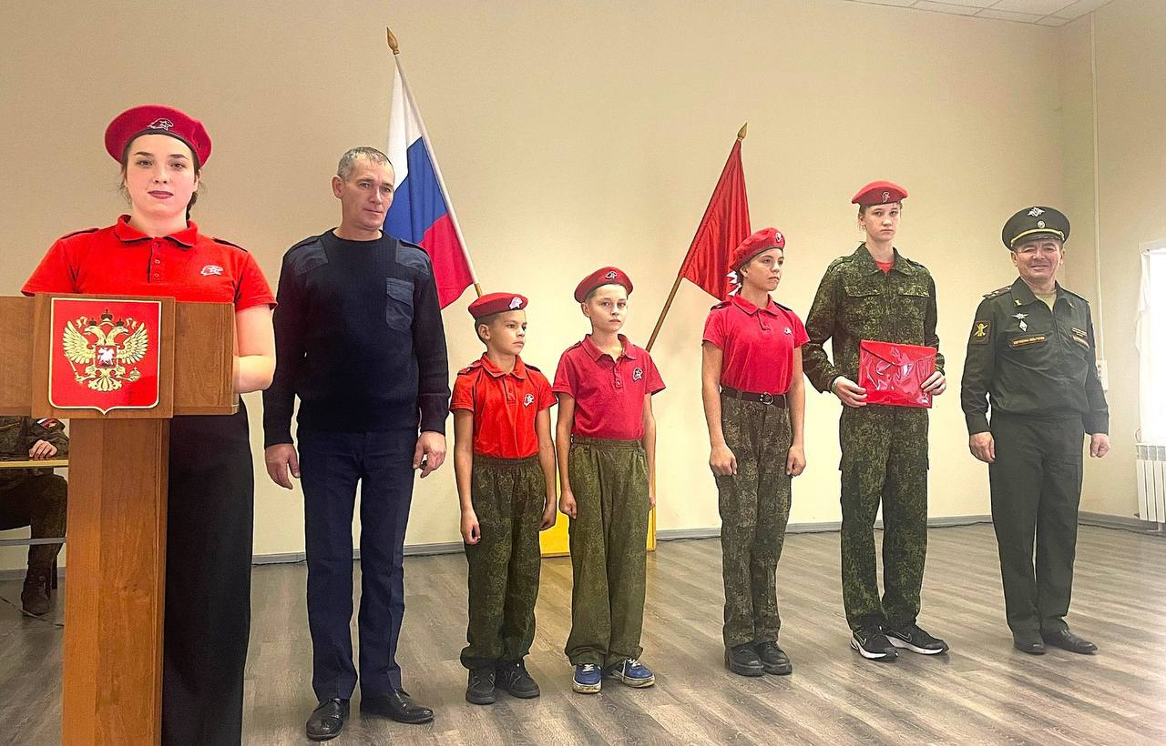 В ЕДИНСТВЕ СИЛА. 25 октября 2025 года, в преддверии Дня народного единства, на базе 726 учебного центра войск ПВО СВ, состоялся юнармейский Слет, в рамках которого прошла торжественная церемония приведения Присяги... В ЕДИНСТВЕ СИЛА. 25 октября 2025 года, в преддверии Дня народного единства, на базе 726 учебного центра войск ПВО СВ, состоялся юнармейский Слет, в рамках которого прошла торжественная церемония приведения Присяги...