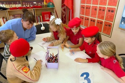 На период осенних каникул в Сочи организована работа профильных лагерей для школьников