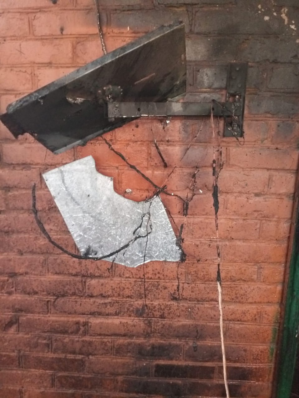 Будьте предельно внимательны к соблюдению правил пожарной безопасности в осенне-зимний период! Будьте предельно внимательны к соблюдению правил пожарной безопасности в осенне-зимний период!