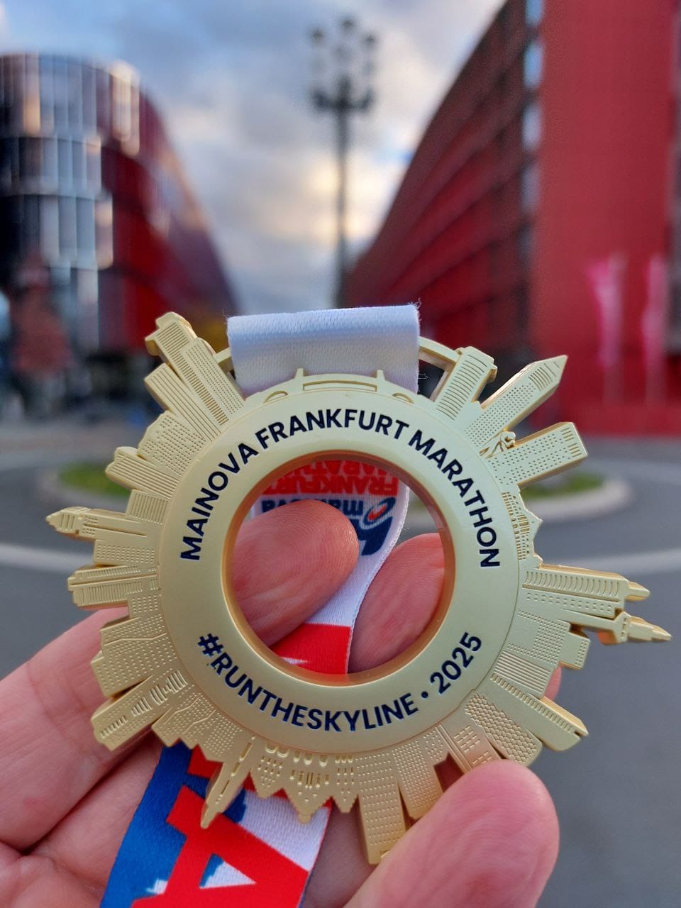 Атлет из Краснодара стал 4-м среди россиян на престижном марафоне в Германии Атлет из Краснодара стал 4-м среди россиян на престижном марафоне в Германии