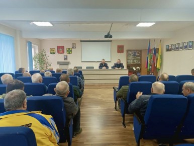 Госавтоинспекторы Тихорецкого района проводят рабочие встречи с автоперевозчиками