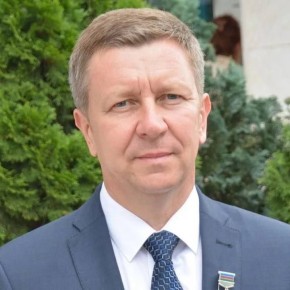 Геленджикский городской суд 5 ноября пересмотрит иск прокуратуры к бывшему главе Крымского района Кубани Сергею Лесю в связи с изменением оснований и увеличением размера требований