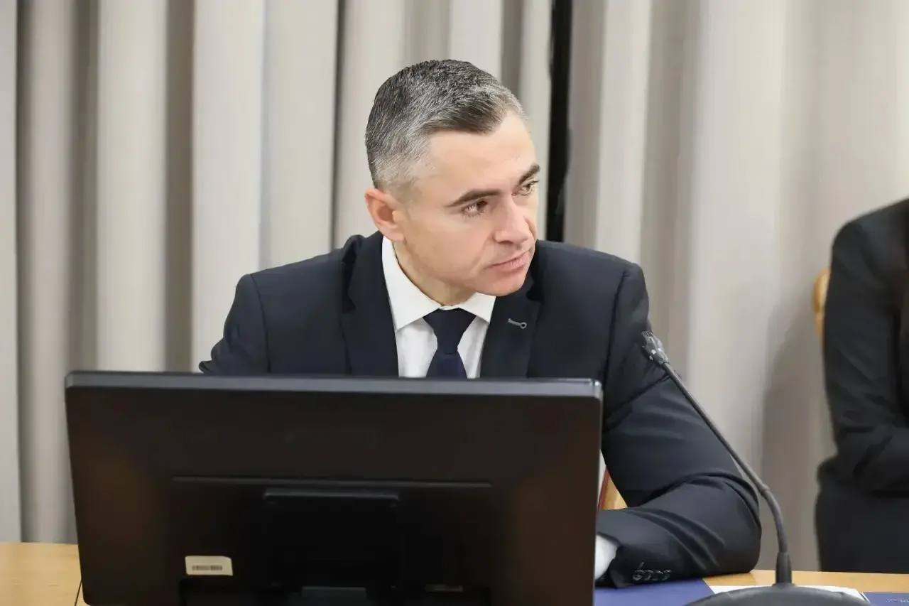 Вениамин Кондратьев: За последние 10 лет краю удалось привлечь 6 триллионов 300 миллиардов рублей инвестиций Вениамин Кондратьев: За последние 10 лет краю удалось привлечь 6 триллионов 300 миллиардов рублей инвестиций