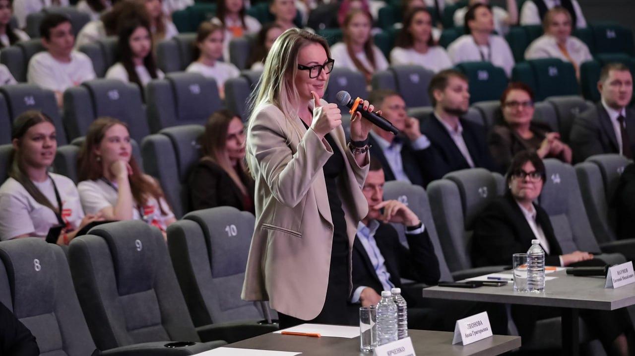 Специалисты управления гражданской защиты провели занятие по безопасности в школе №110 Специалисты управления гражданской защиты провели занятие по безопасности в школе №110