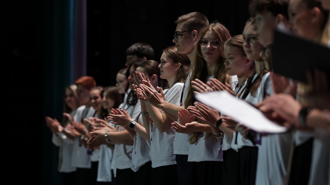Специалисты управления гражданской защиты провели занятие по безопасности в школе №110 Специалисты управления гражданской защиты провели занятие по безопасности в школе №110