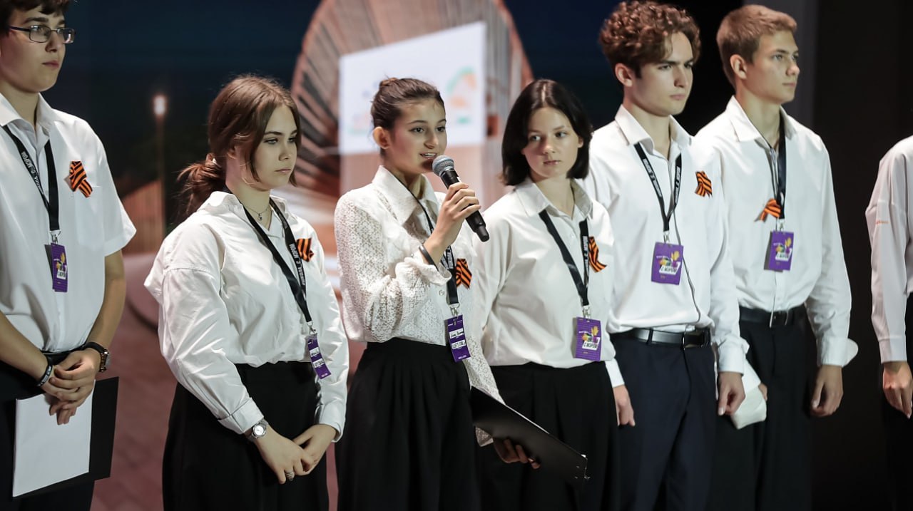 Специалисты управления гражданской защиты провели занятие по безопасности в школе №110 Специалисты управления гражданской защиты провели занятие по безопасности в школе №110