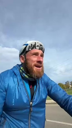 Путешественник из Екатеринбурга уже три месяца едет к Черному морю на велосипеде