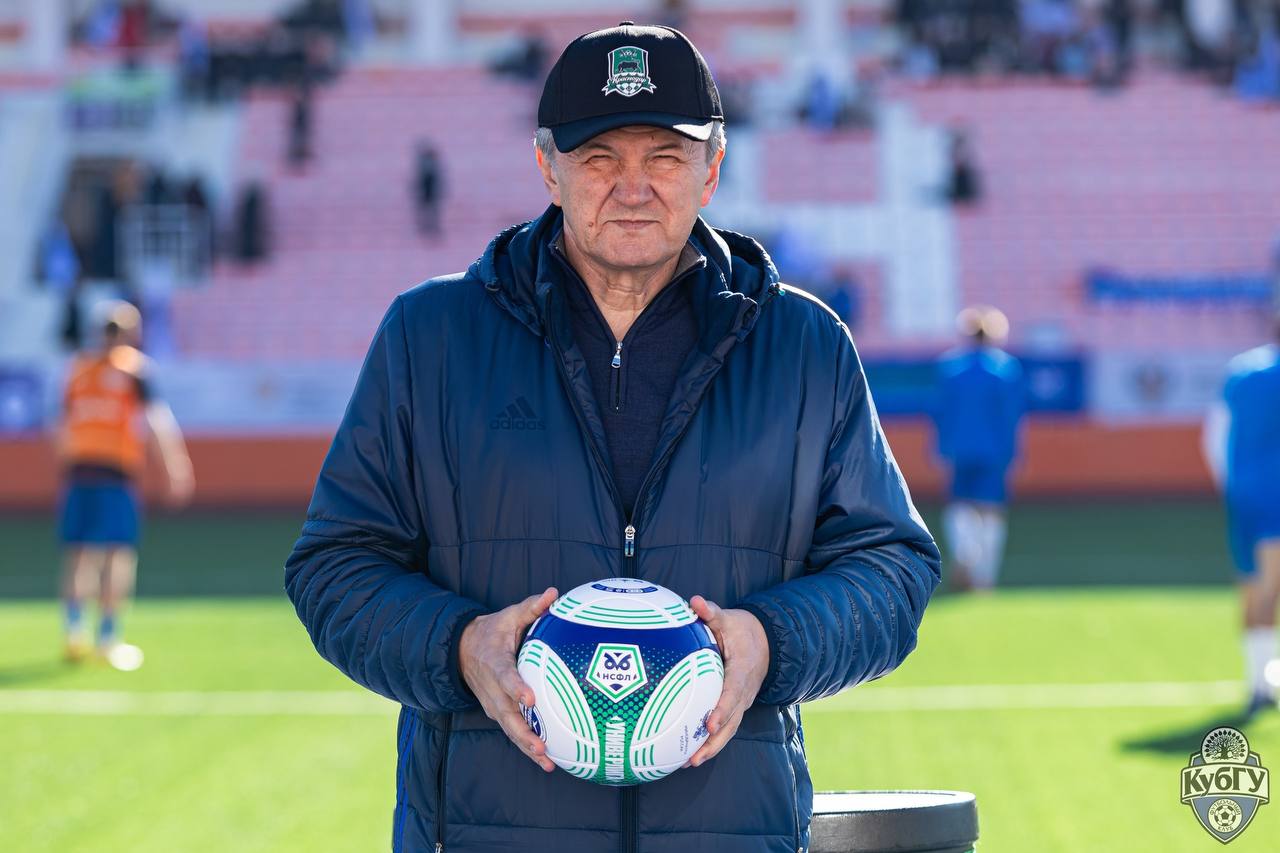 День рождения сегодня празднует Михаил Астапов