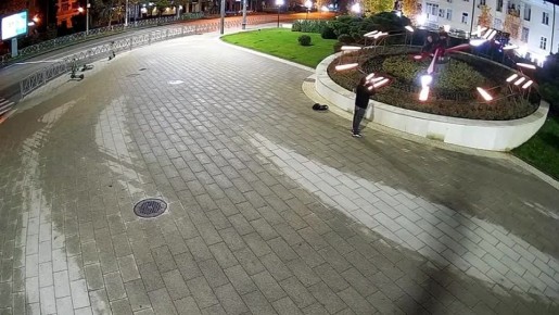 Краснодарская полиция выясняет личности фото-вандалов, испортивших «Цветочные часы»