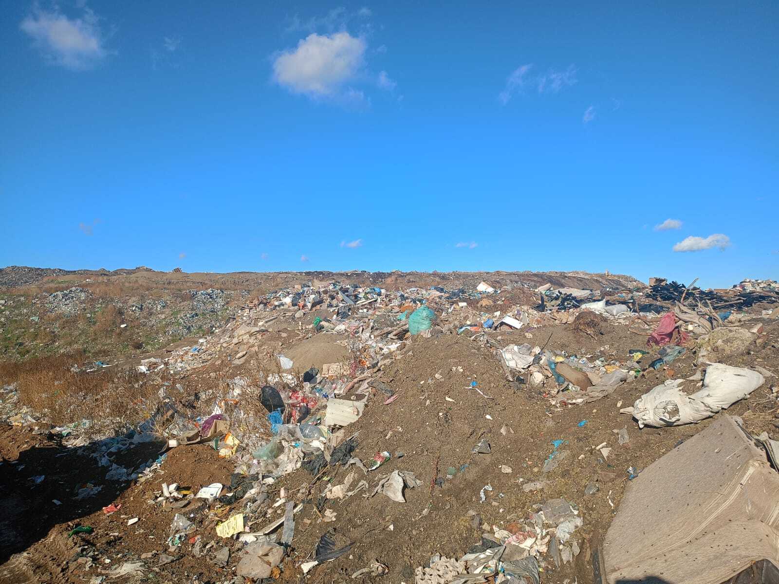 В рамках еженедельного мониторинга состояния полигона ТКО в поселке Симоновка сегодня состоялся комиссионный выезд на объект с участием представителей городской администрации и комбината коммунально-бытовых услуг В рамках еженедельного мониторинга состояния полигона ТКО в поселке Симоновка сегодня состоялся комиссионный выезд на объект с участием представителей городской администрации и комбината коммунально-бытовых услуг