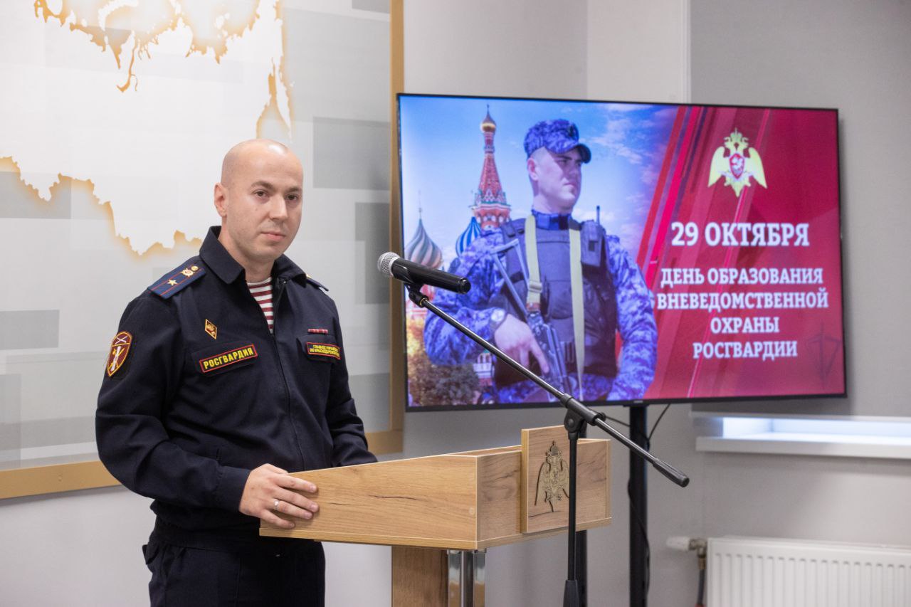 В Анапе чествовали сотрудников вневедомственной охраны войск национальной гвардии В Анапе чествовали сотрудников вневедомственной охраны войск национальной гвардии