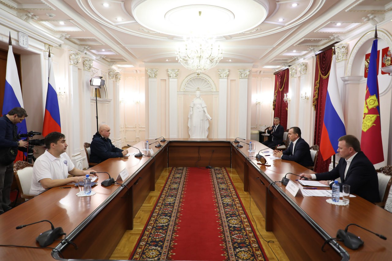 Сергей Цивилев и Вениамин Кондратьев обсудили развитие топливно-энергетического комплекса Кубани