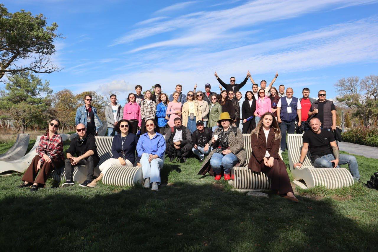 Аэропорт, парк и пикник у моря Аэропорт, парк и пикник у моря