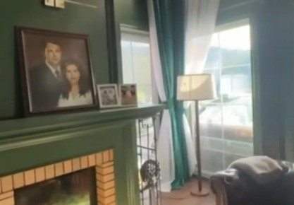 В рамках расследования в отношении бывшего мэра Сочи Алексея Копайгородского правоохранительные органы провели серию обысков, в результате которых была обнаружена внушительная коллекция предметов роскоши