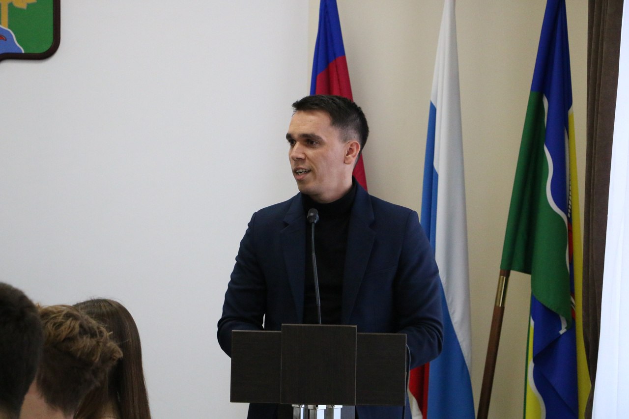 28 октября в зале Совета муниципального образования Ейский район проведено первое очное заседание ученического Совета муниципального образования Ейский муниципальный район Краснодарского края, который образовался по итогам... 28 октября в зале Совета муниципального образования Ейский район проведено первое очное заседание ученического Совета муниципального образования Ейский муниципальный район Краснодарского края, который образовался по итогам...