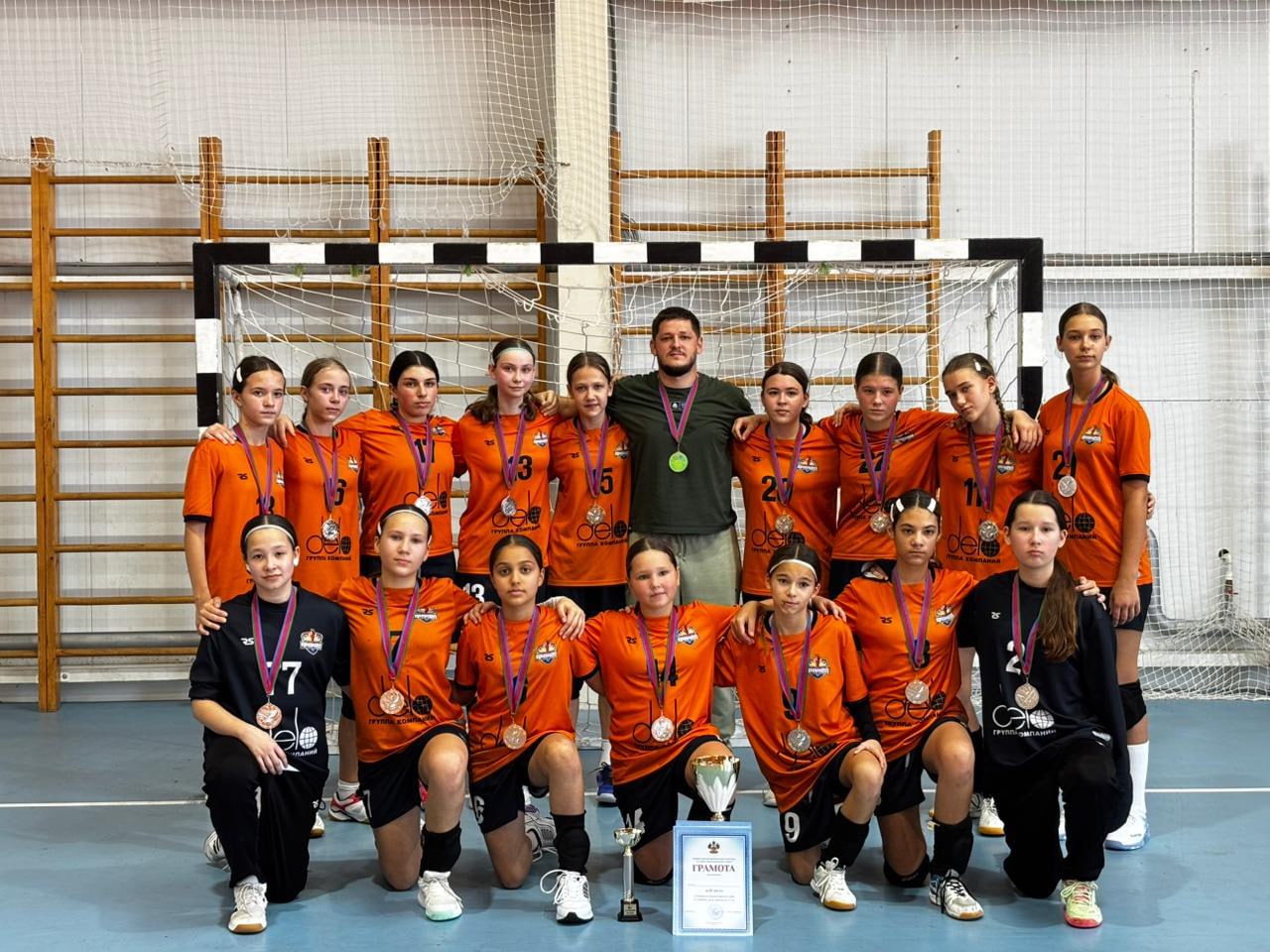 Гандболистки города-героя Новороссийска взяли «серебро» Первенства Краснодарского края Гандболистки города-героя Новороссийска взяли «серебро» Первенства Краснодарского края