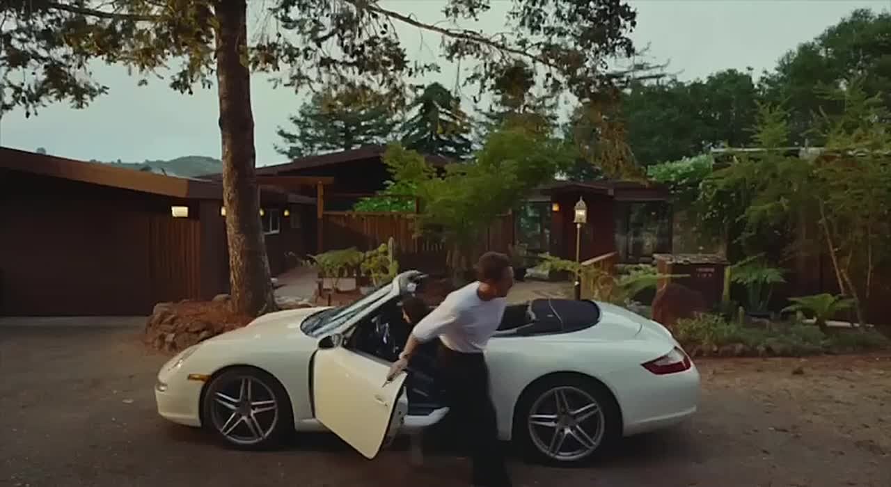 В массовую продажу поступил первый домашний робот за $20 000