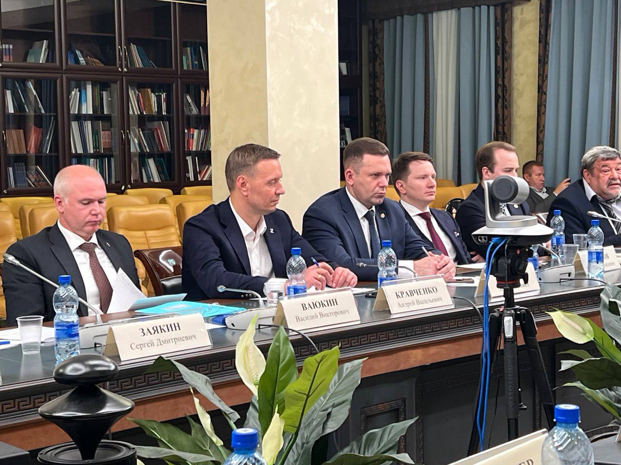 Андрей Кравченко: Принял участие в заседании круглого стола Общественной палаты Российский Федерации и Союза российских городов Андрей Кравченко: Принял участие в заседании круглого стола Общественной палаты Российский Федерации и Союза российских городов