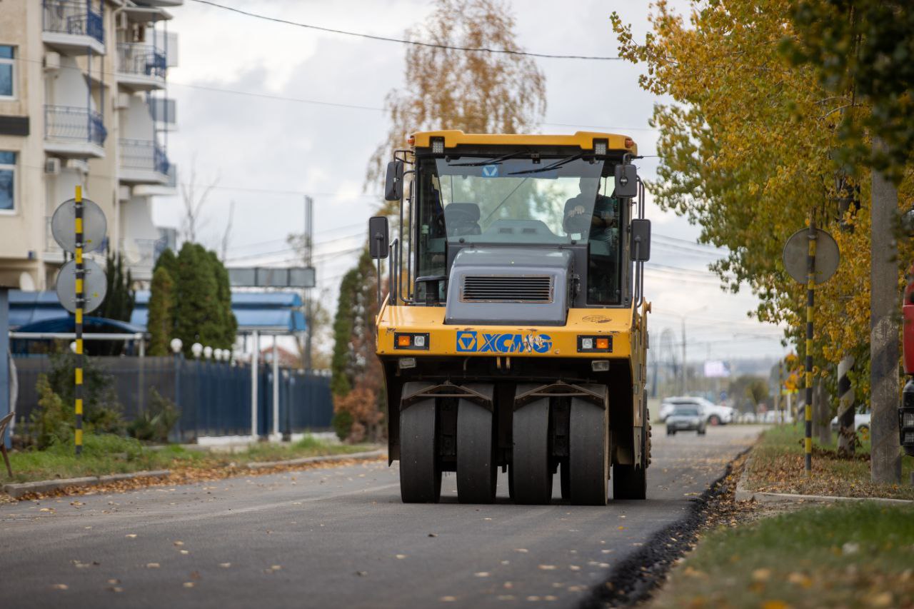 В Анапе отремонтируют 33 километра дорог В Анапе отремонтируют 33 километра дорог