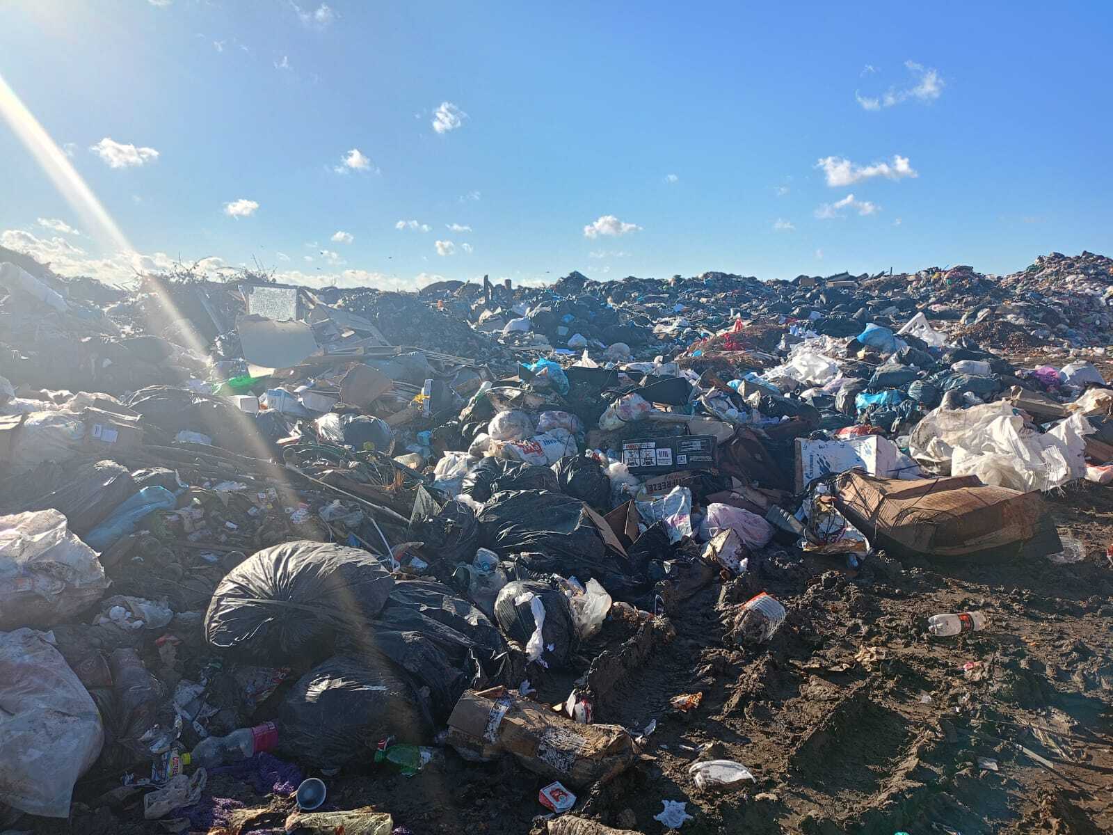 В рамках еженедельного мониторинга состояния полигона ТКО в поселке Симоновка сегодня состоялся комиссионный выезд на объект с участием представителей городской администрации и комбината коммунально-бытовых услуг В рамках еженедельного мониторинга состояния полигона ТКО в поселке Симоновка сегодня состоялся комиссионный выезд на объект с участием представителей городской администрации и комбината коммунально-бытовых услуг