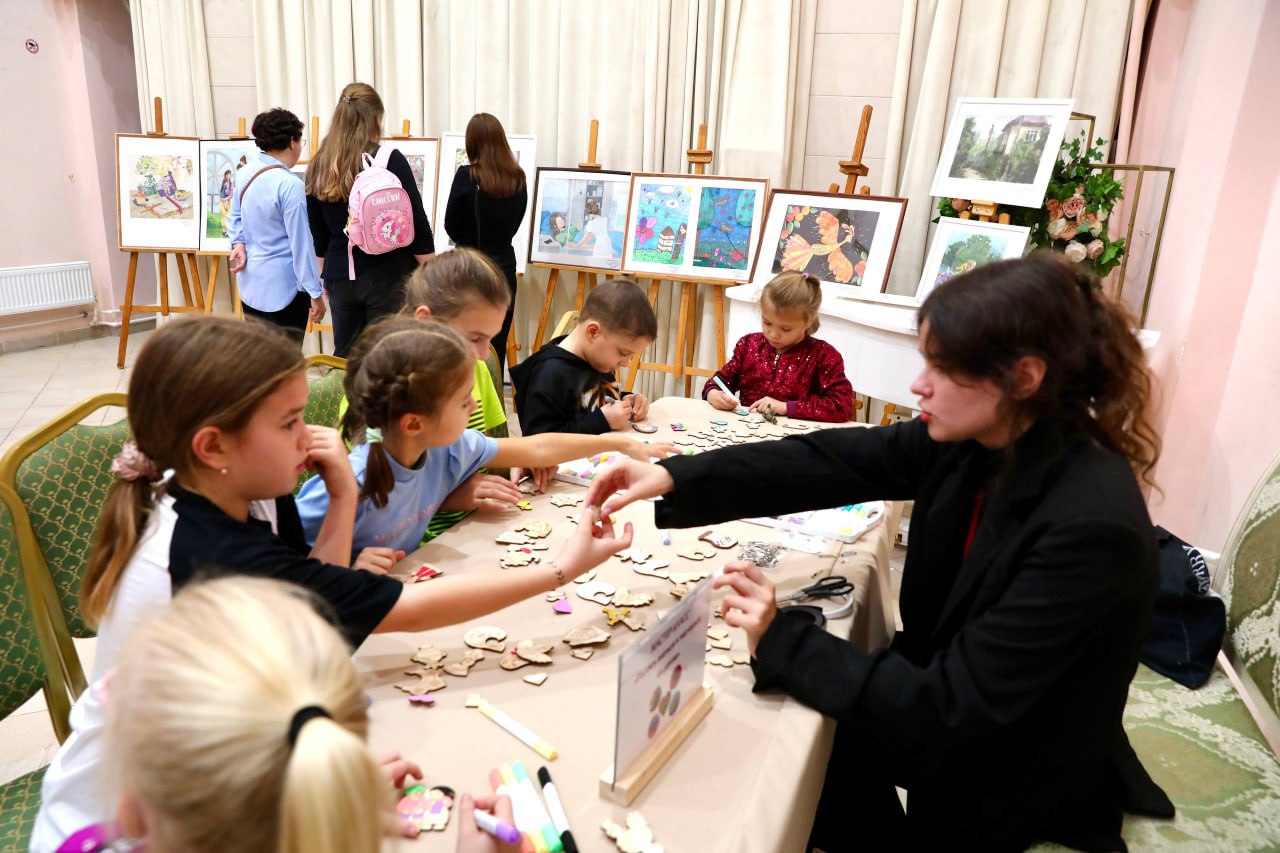 В Краснодарском крае подвели итоги творческого фестиваля для особенных детей «Солнце в ладонях» В Краснодарском крае подвели итоги творческого фестиваля для особенных детей «Солнце в ладонях»