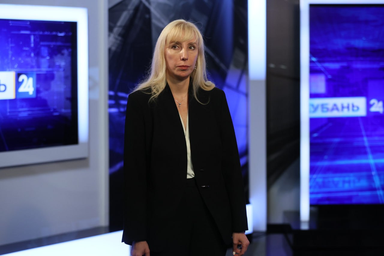 Вениамин Кондратьев представил коллективу медиагруппы «Кубань 24» нового генерального директора Анну Минькову Вениамин Кондратьев представил коллективу медиагруппы «Кубань 24» нового генерального директора Анну Минькову