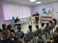 В рамках профилактического мероприятия «Внимание-дети!» сотрудники Госавтоинспекции совместно с Выселковской детской библиотекой, филиала № 1, для учащихся школы № 1 провели мероприятие «Безопасные каникулы»