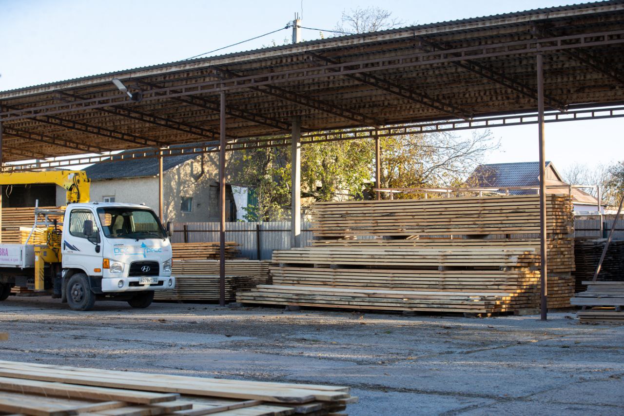 Предприятие «Прогресс» в условиях импортозамещения производит широкий спектр продукции из дерева Предприятие «Прогресс» в условиях импортозамещения производит широкий спектр продукции из дерева