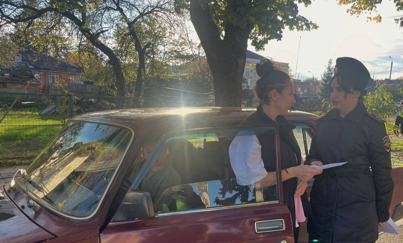 Сотрудники Госавтоинспекции Ленинградского района провели профилактическое мероприятие «На дороге пешеход!» Сотрудники Госавтоинспекции Ленинградского района провели профилактическое мероприятие «На дороге пешеход!»