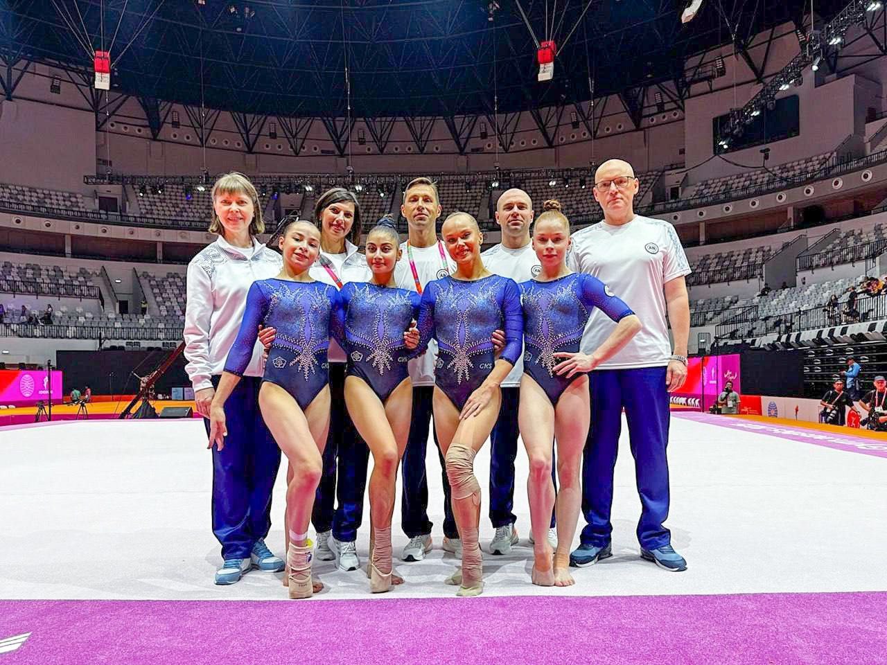 В спортшколе № 10 чествовали анапскую гимнастку Людмилу Рощину В спортшколе № 10 чествовали анапскую гимнастку Людмилу Рощину