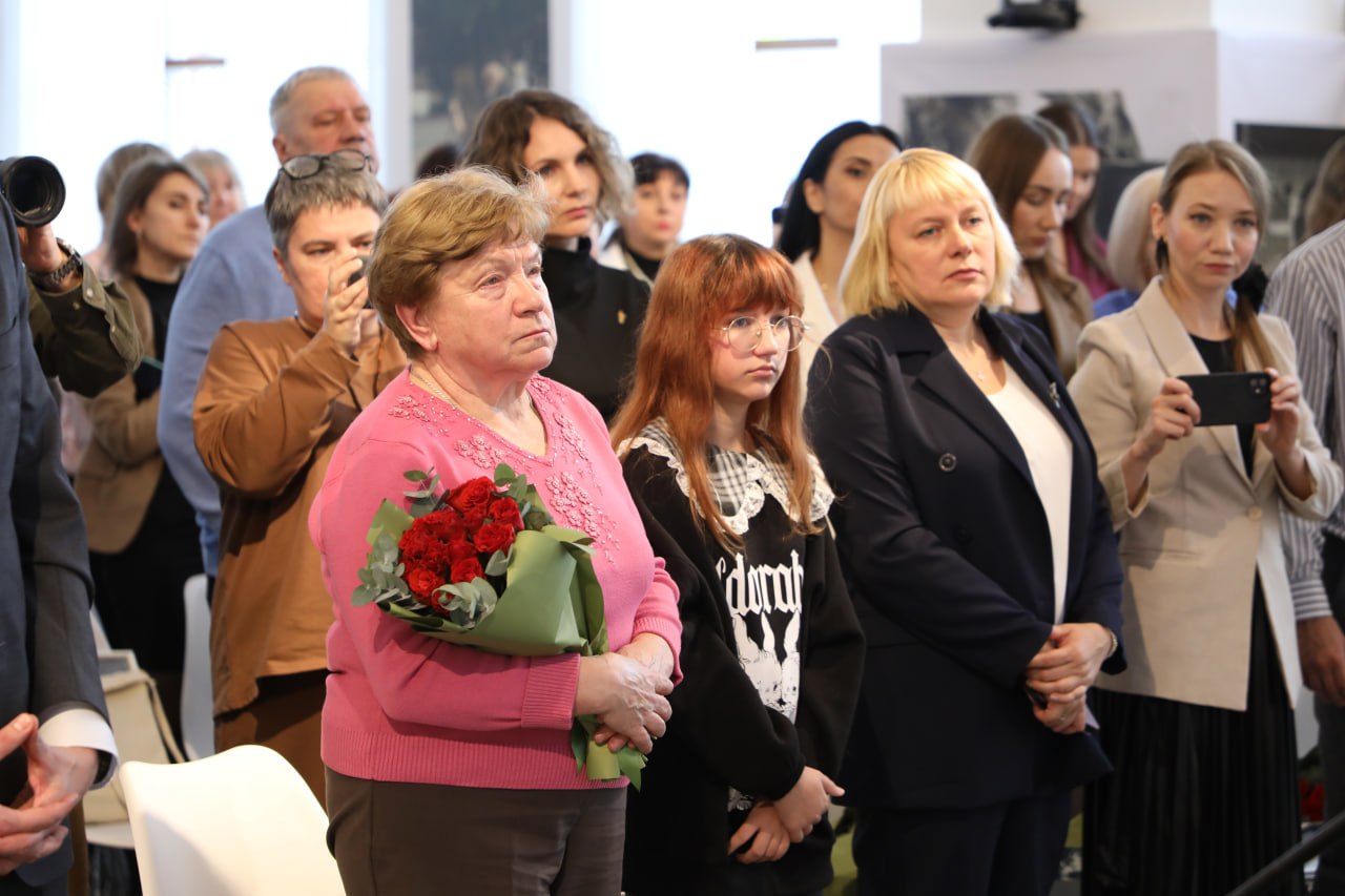 Вениамин Кондратьев наградил победителей конкурса-премии имени Бориса Максудова Вениамин Кондратьев наградил победителей конкурса-премии имени Бориса Максудова