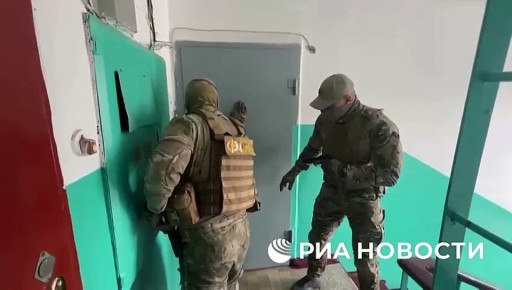   8    ,      &quot; &quot; &quot;*    