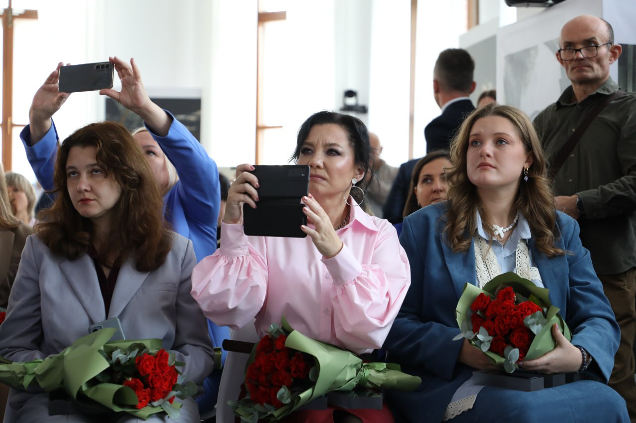 Вениамин Кондратьев наградил победителей конкурса-премии имени Бориса Максудова Вениамин Кондратьев наградил победителей конкурса-премии имени Бориса Максудова