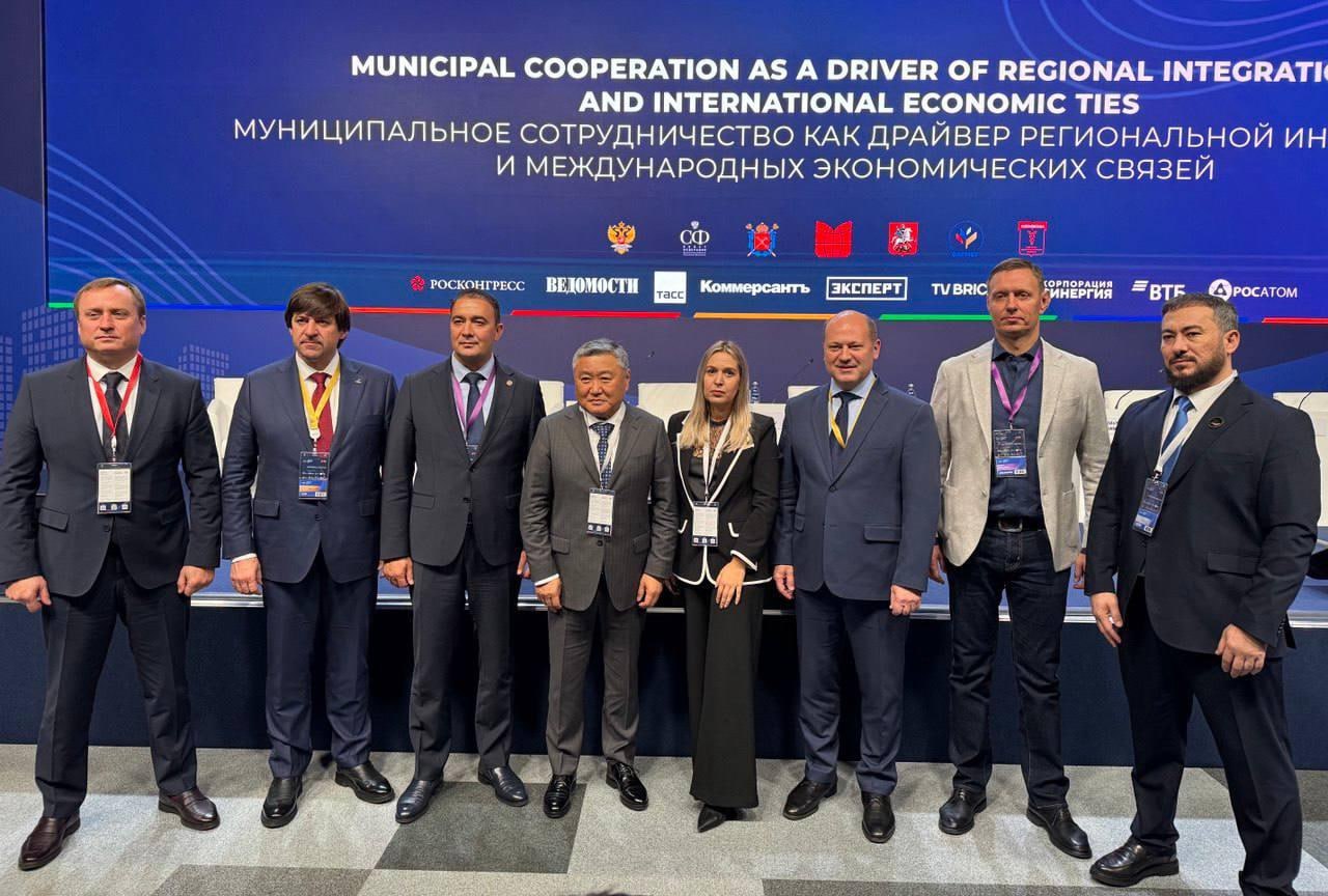 Андрей Кравченко: множество предложенных на ММФ БРИКС инициатив смогут найти успешное применение в Новороссийске Андрей Кравченко: множество предложенных на ММФ БРИКС инициатив смогут найти успешное применение в Новороссийске