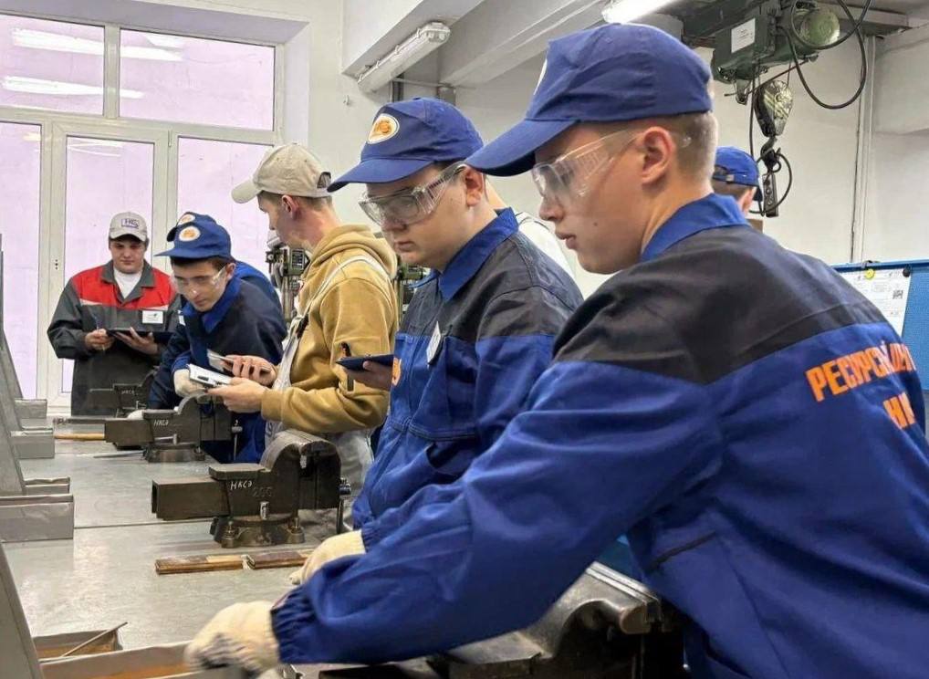 Андрей Кравченко: Сегодня самое крупное учреждение специального профессионального образования Кубани отмечает юбилей Андрей Кравченко: Сегодня самое крупное учреждение специального профессионального образования Кубани отмечает юбилей