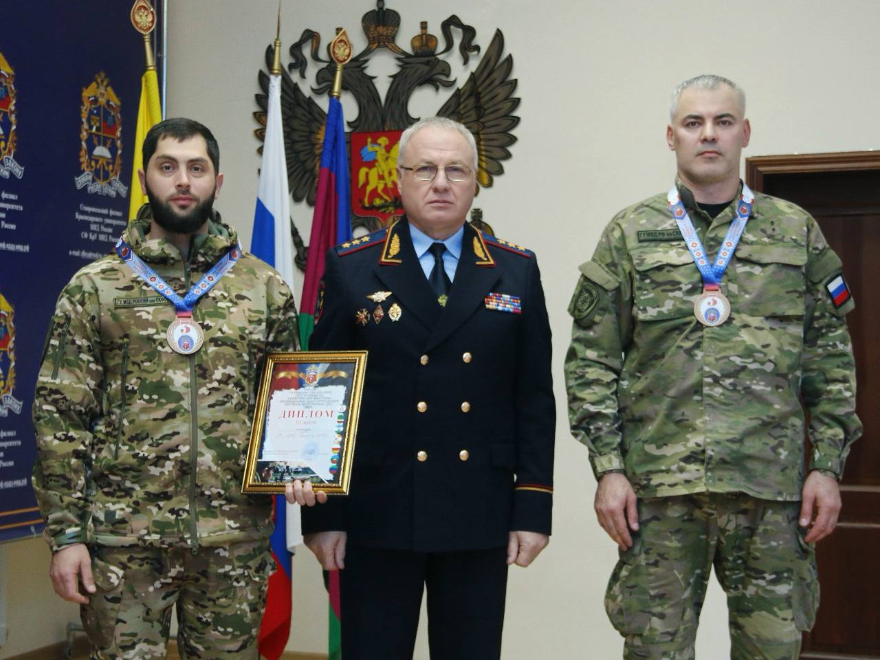 Под эгидой ГУ МВД России по СКФО в Ставрополе прошли соревнования по стрельбе из снайперской винтовки и служебному биатлону Под эгидой ГУ МВД России по СКФО в Ставрополе прошли соревнования по стрельбе из снайперской винтовки и служебному биатлону