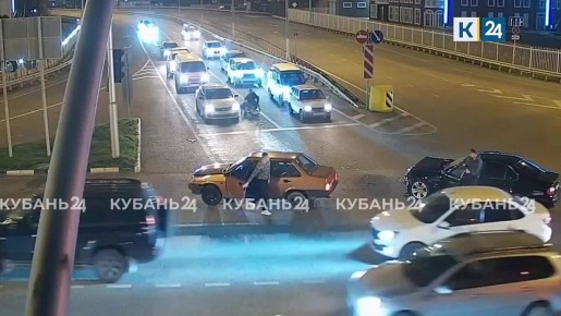 Авария случилась на пересечении Ростовского шоссе и 3-ей Трудовой в Краснодаре