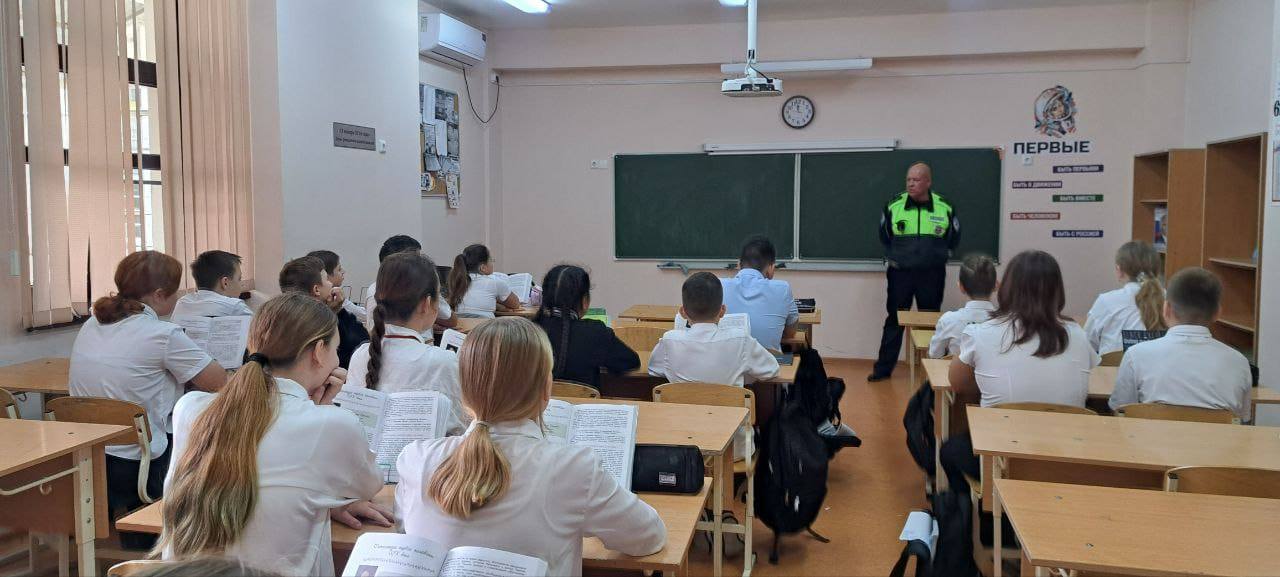 В школе № 6 им. Евдокии Бершадской прошли профилактические мероприятия, организованные сотрудниками Госавтоинспекции г. Геленджика В школе № 6 им. Евдокии Бершадской прошли профилактические мероприятия, организованные сотрудниками Госавтоинспекции г. Геленджика