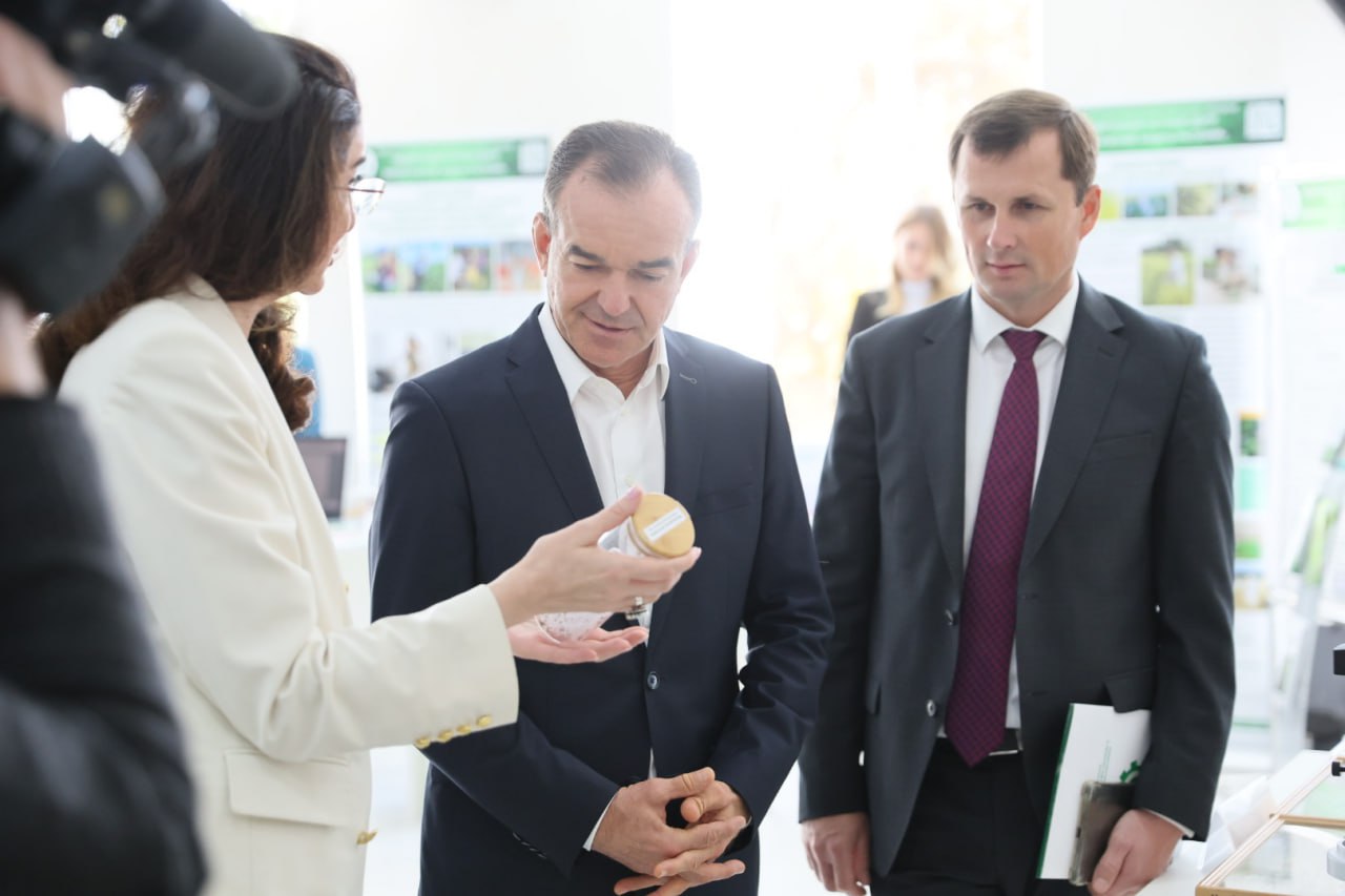 Вениамин Кондратьев посетил Федеральный научный центр биологической защиты растений Вениамин Кондратьев посетил Федеральный научный центр биологической защиты растений